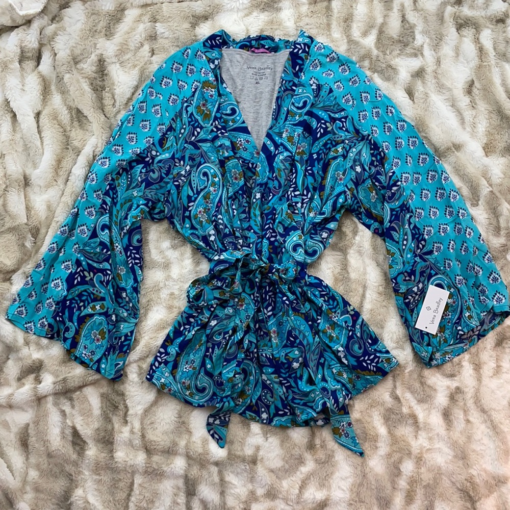 ✨NWT•Vera Bradley Daisy Paisley Kindall wrap robe